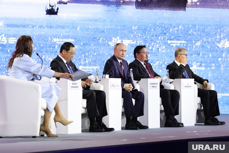На Дальнем Востоке создается новая индустриальная карта, отметил Путин