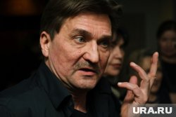 Постановки Бутусова выделялись своим фирменным стилем