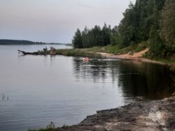 Спасатели ведут поиски утонувшего мужчины