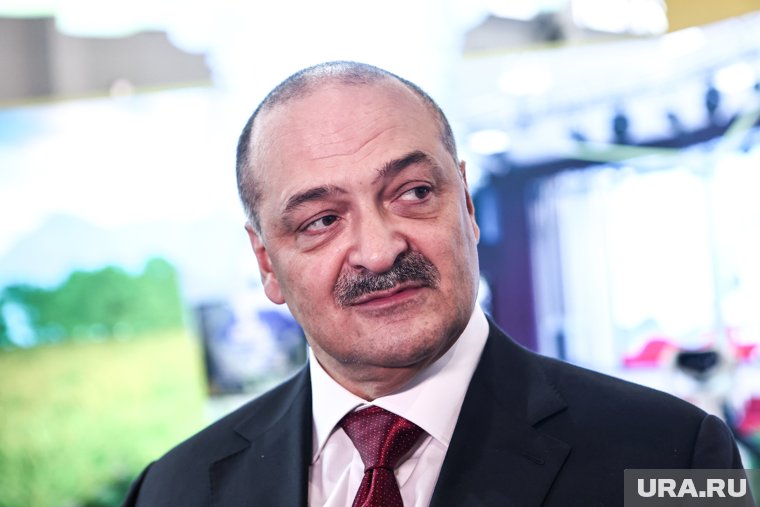Меликов сообщил, что ему докладывают о происходящем на АЗС
