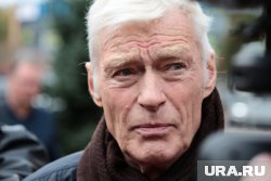 Борис Щербаков поскользнулся на балконе и попал в больницу