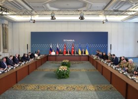 Не принес результатов: как Запад отреагировал на переговоры России и Украины в Стамбуле
