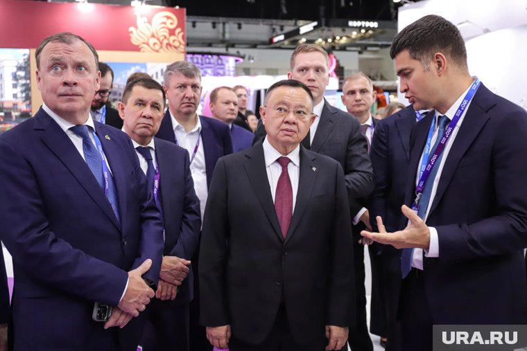 Ирек Файзуллин 1 октября посетил строительную выставку в Екатеринбурге