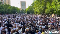 В Армении прошла массовая акция в поддержку арестованного бизнесмена Карапетяна. Фоторепортаж