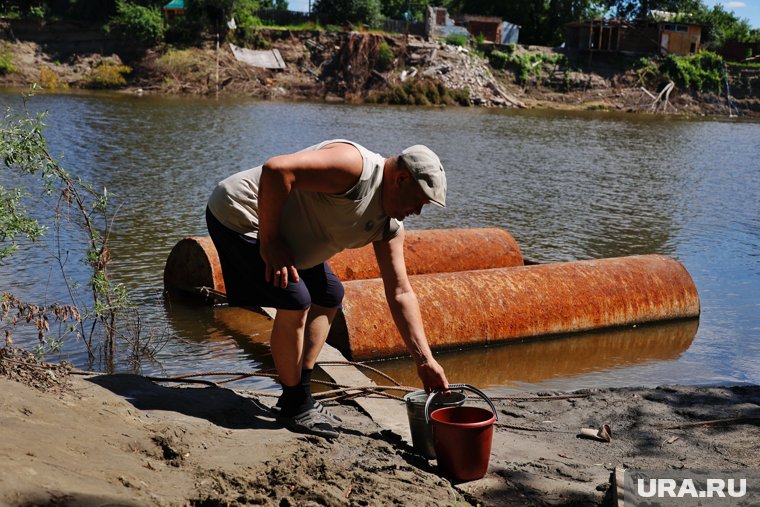 В СНТ "Трикотажная фабрика" нет света, из-за чего нет и воды в водопроводной системе