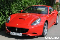 Папе Римскому подарили руль от Ferrari, который ранее использовался чемпионом «Формулы-1»