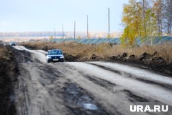 Дорога после дождей превращается в грязь (архивное фото)