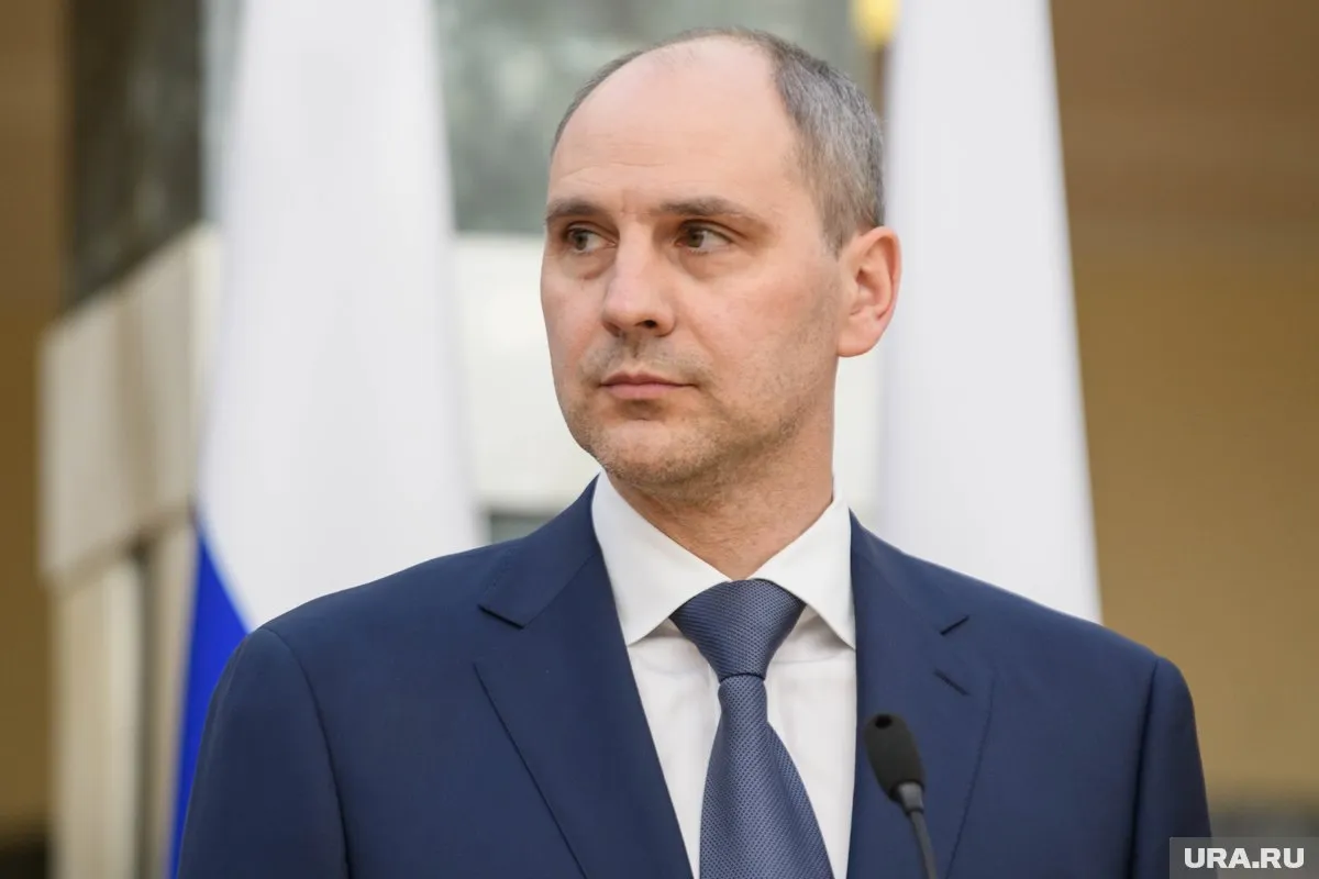 Денис Паслер закончил УГГУ в 2001 году