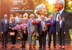 Волонтеры заботятся за уральскими ветеранами