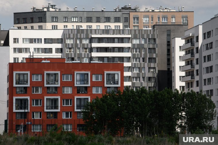 Средняя цена квартиры в Екатеринбурге составила 3,9 млн рублей