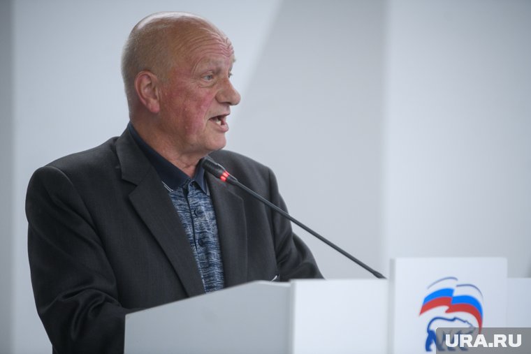 Алексей Воробьев напомнил о заслугах Дениса Паслера в Оренбуржье