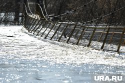 Пролет автомоста рухнул в Краснодарском крае