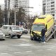 В Тобольске 18-летняя девушка без прав опрокинула автомобиль скорой помощи. Фото