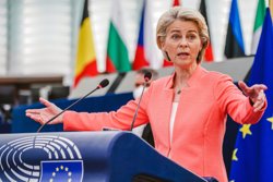 Фон дер Ляйен заявила, что Брюссель планирует превратить Украину в «стального дикобраза»