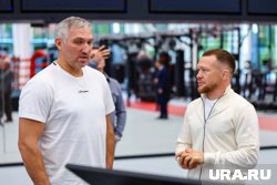Вместе с Овечкиным был боец Петр Ян