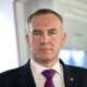 Кухарук поручил обеспечить всем необходимым пассажиров рейса Лондон — Пекин, севшего в Нижневартовске