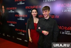 Калюжный и его агент Сухов покидали здание суда без комментариев