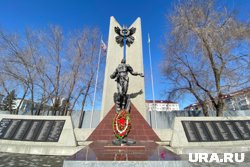 На памятнике была 2 минуты: стали известны детали выходки курганской девушки