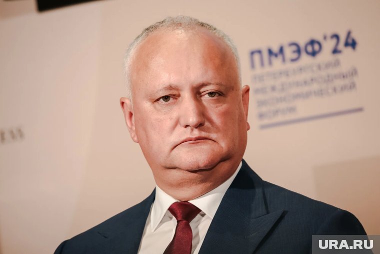 Додон призвал жителей Молдовы выйти перед парламент