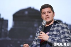 Дмитрий Артюхов поздравил ямальцев с семейным праздником