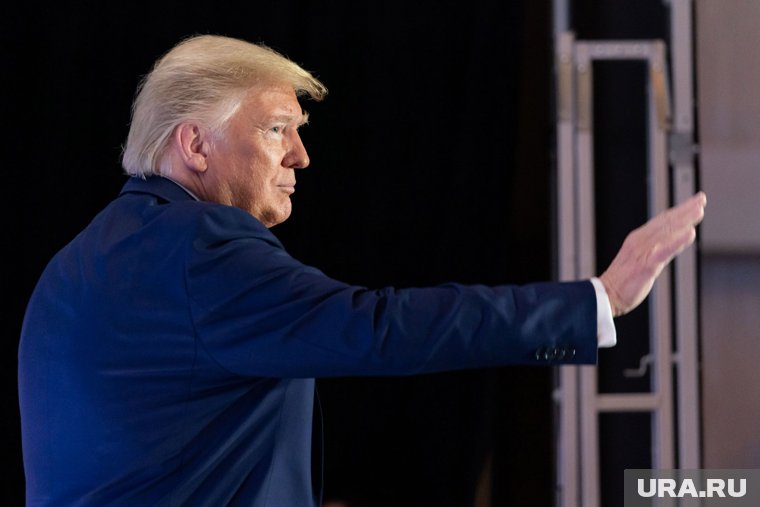 Трамп заявил, что не ожидал в Турции присутствия Путина и сам не собирался туда лететь