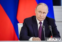 Владимир Путин поздравил главу Южной Осетии Гаглоева с Днем Республики