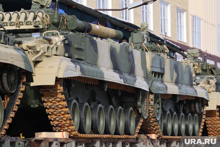 Торги по установке постамента для БМП-3 у аэропорта Илизарова провалились