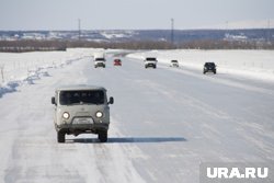 На ледовой переправе Салехард - Лабытнанги снизили грузоподъемность