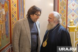 Телеведущий Малахов побывал на богослужении с митрополитом ХМАО в Когалыме