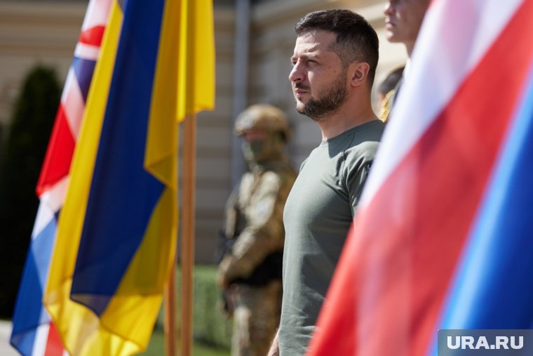 Зеленский ограничил полномочия антикоррупционных структур Украины