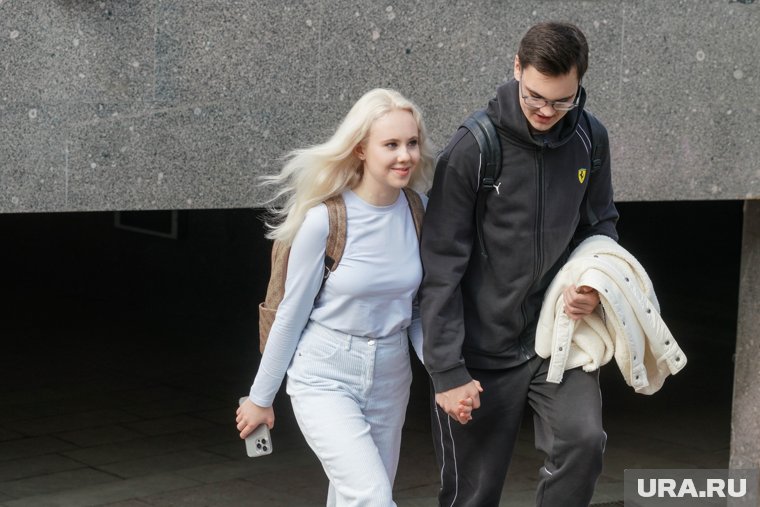 При поиске работы молодежь не станет трудоустраиваться в компанию с низкой «серой» зарплатой 