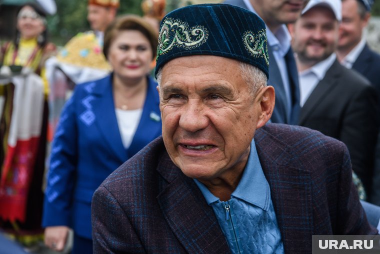Говорят, Рустам Минниханов гостит в Свердловской области с субботы