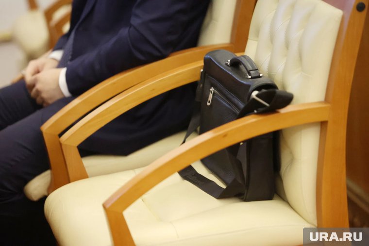 Депутаты парламента соскучились по интригам