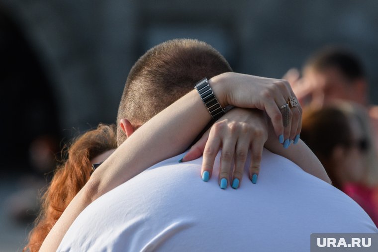 Многие россияне считают, что нет никаких оснований поддерживать связь с экс-возлюбленными