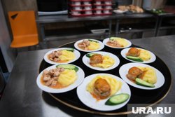 В столовой готовят вкусные блюда