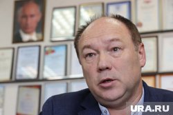 Угринов видит в проблеме нехватки кадров угрозу для качества медпомощи