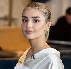 Девушка блогера, Дина Саева, комментариев не дала