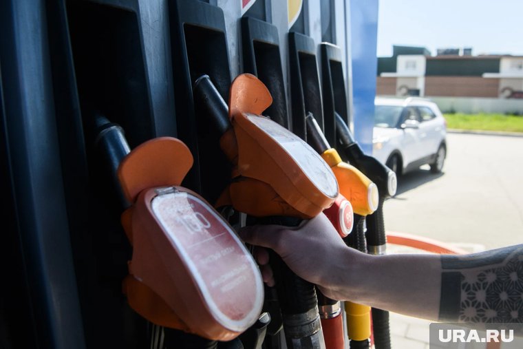 На АЗС «Сургутнефтегаза» не доливали бензин