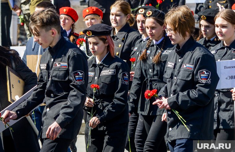 В Новом Уренгое волонтеров наградили медалями "За вклад в развитие добровольчества в ЯНАО»