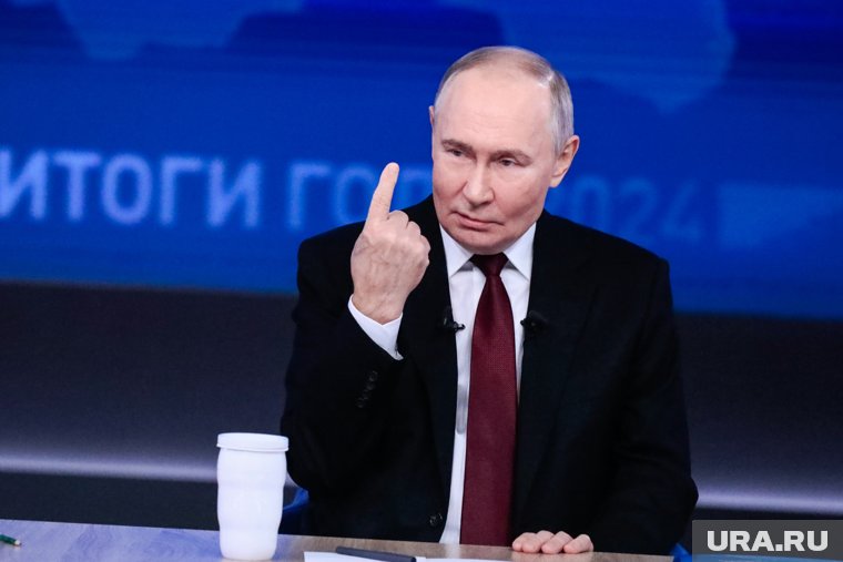 Президент РФ Владимир Путин защитил мэра Москвы Сергея Собянина от нападок