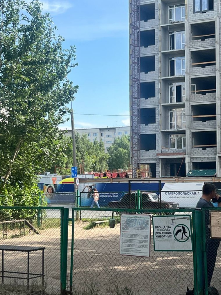 На место приехали скорая и полиция
