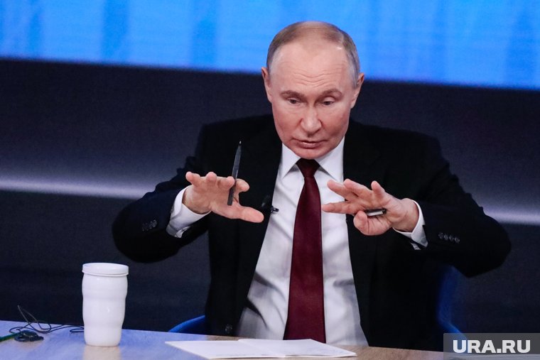 Путин призвал глав экономического сектора РФ обратить внимание на иностранные маркетплейсы