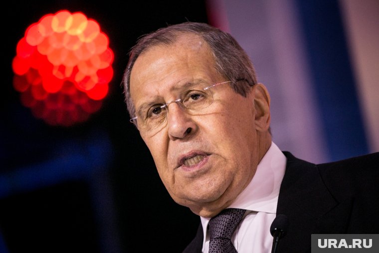 Лавров заявил, что Европа привлекает к себе внимание сообщениями об отправке своих войск на Украину