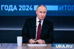 Путин встретился с главным раввином России Берлом Лазаром