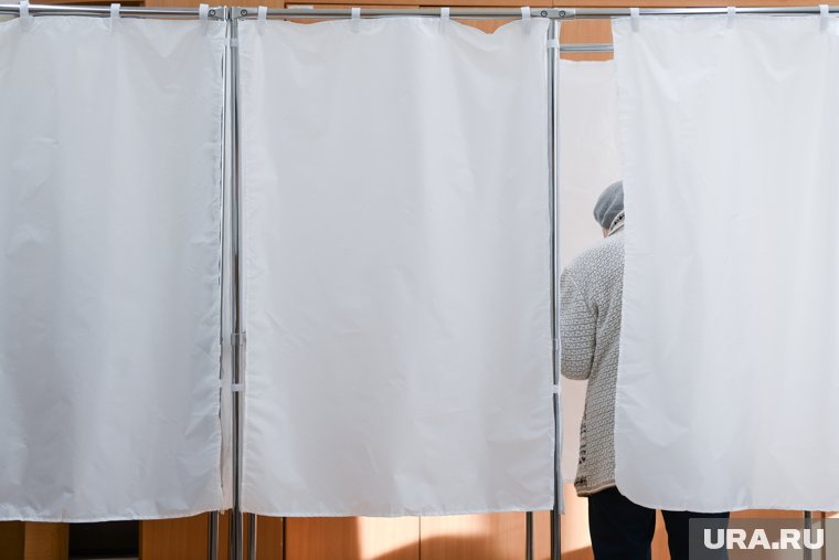 Два лидирующих кандидата определились после подсчета больше двух миллионов голосов