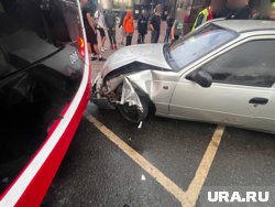 Троллейбус «Синара» получил небольшие повреждения