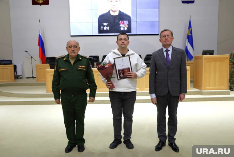 Награды передали родственниками погибших военнослужащих