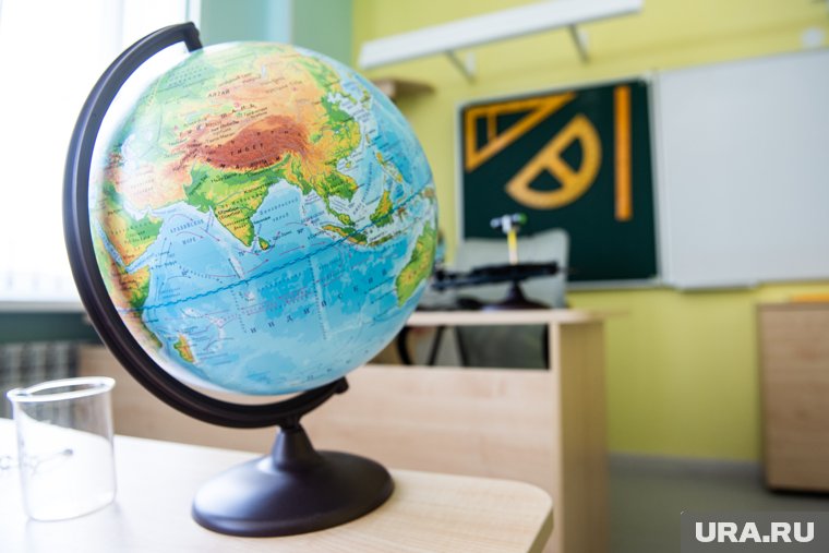 Онлайн-преподавателю испанского языка готовы платить 172 тысячи рублей в месяц
