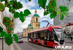 Автобусы, трамваи и электрички будут ходить до ночи в День города