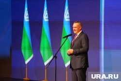 Губернатор Руслан Кухарук вручил окружные награды жителям Югры